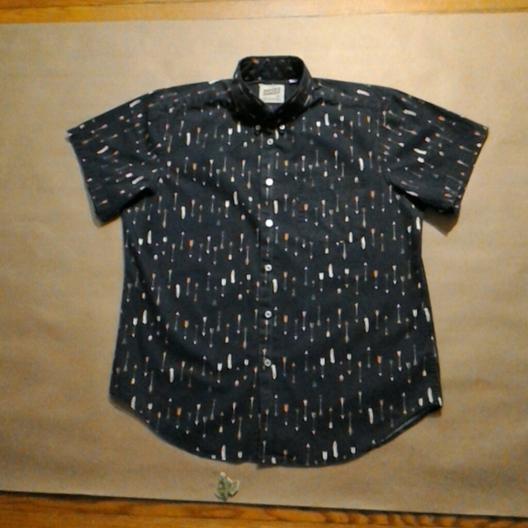 Naked & Famous Arrow Print Short Sleeve NWOT 09/24 - Picture 3 of 9